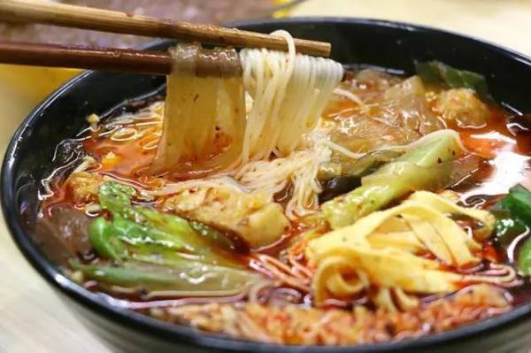 麻辣燙餐館該如何選擇環保地坪漆施工？