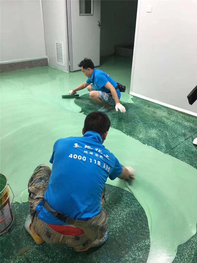 環氧地板漆顏色不同成本是否有變化？
